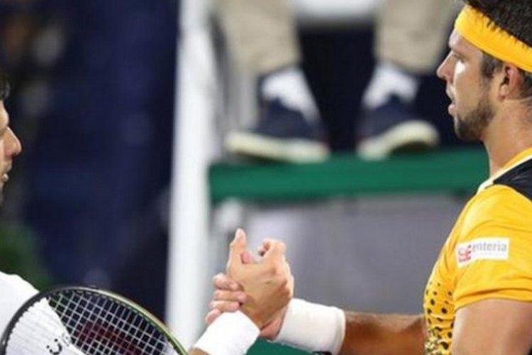 Novak Djokovic เสียอันดับหนึ่งหลังจากพ่ายแพ้ Jiri Vesely ในดูไบ